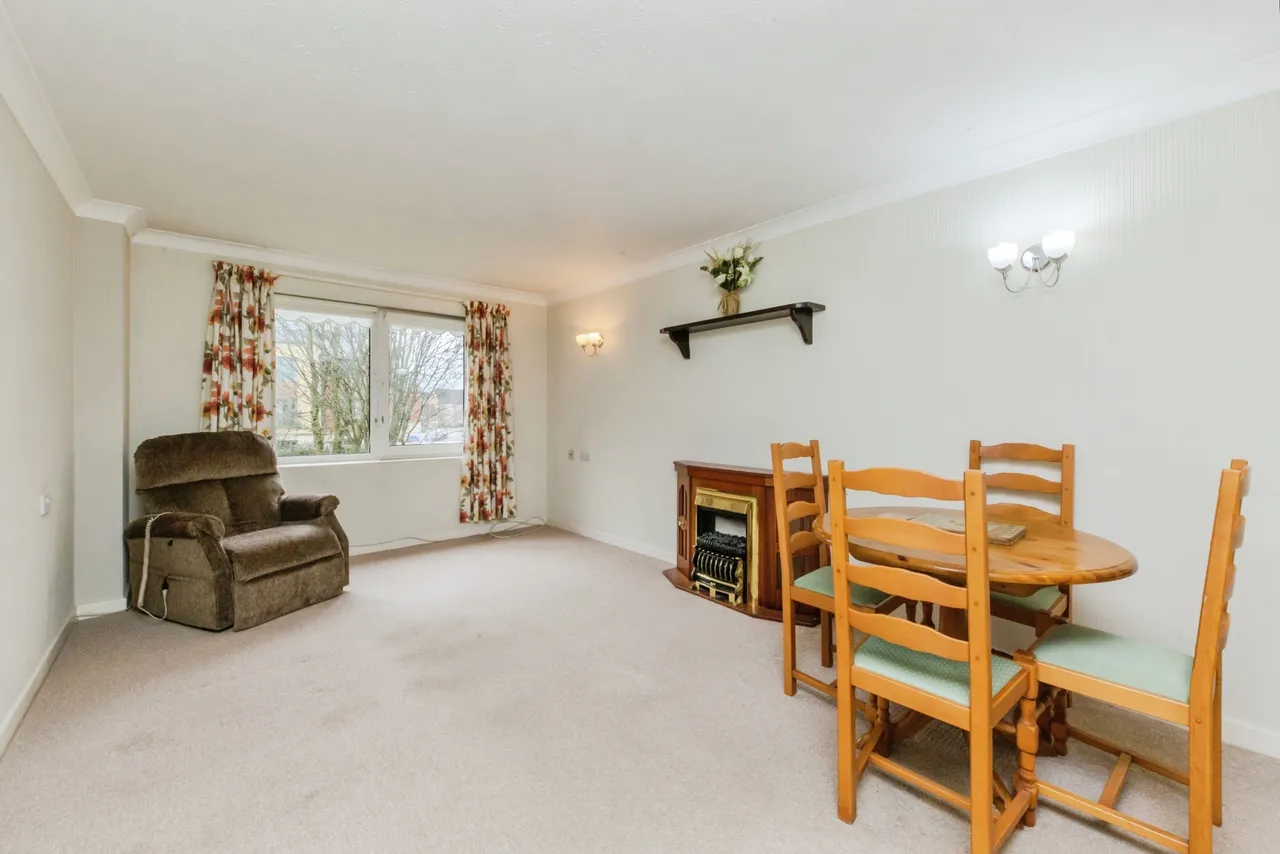 Millers Court, Hope Street West, Macclesfield, Cheshire, SK10, photo 2
