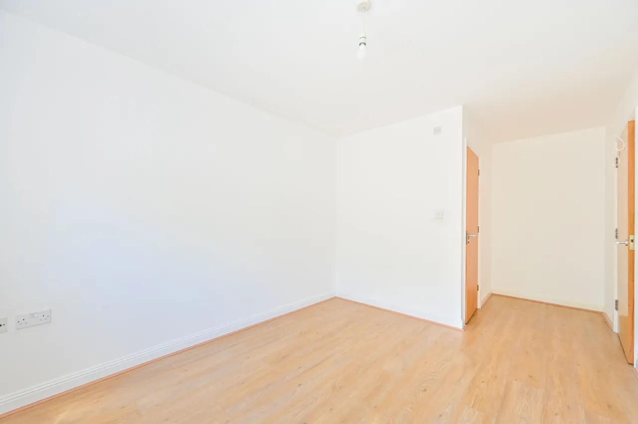 17 Wessex Court, 120 The Avenue, Wembley, photo 10