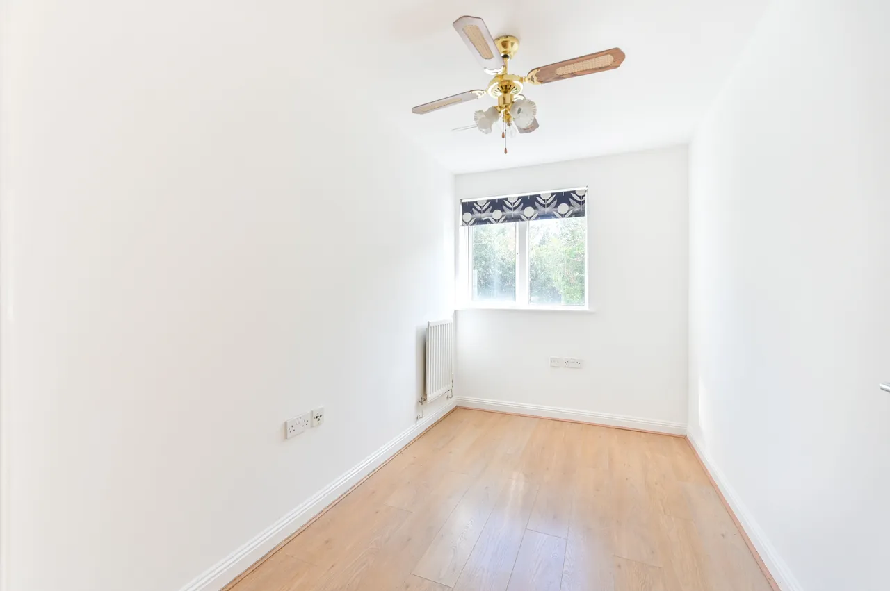 17 Wessex Court, 120 The Avenue, Wembley, photo 7