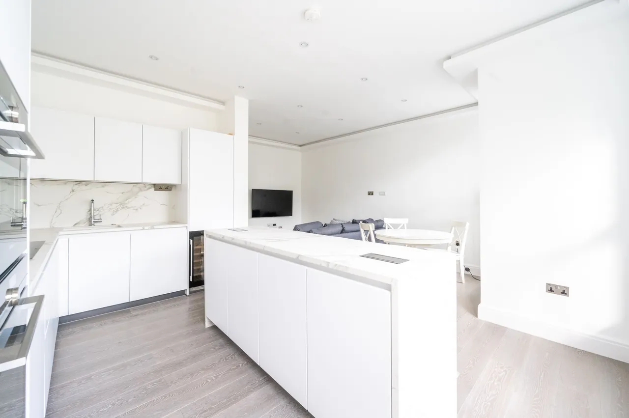 Flat 3, 14 Redcliffe Gardens, London, photo 4