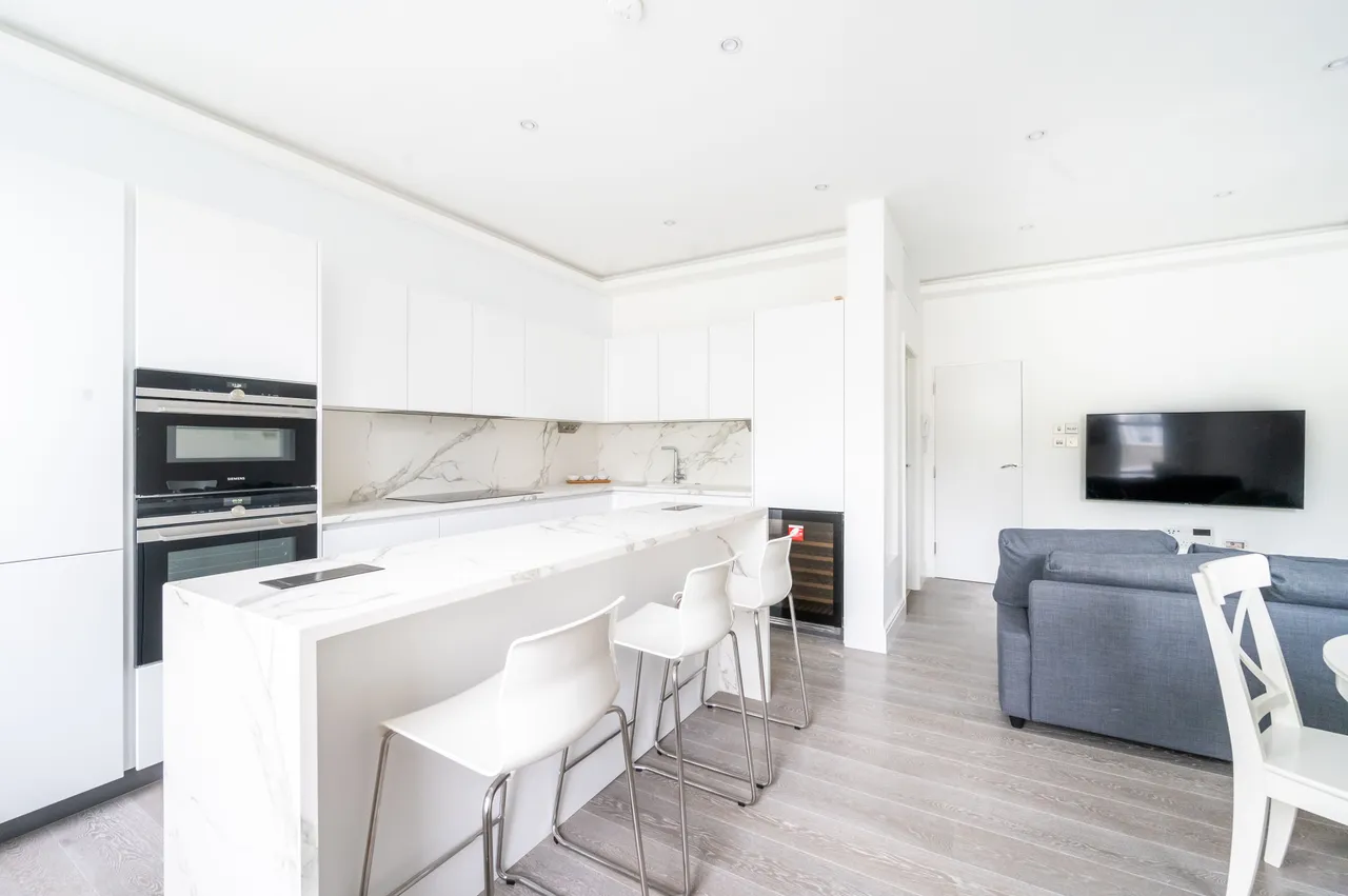 Flat 3, 14 Redcliffe Gardens, London, photo 2
