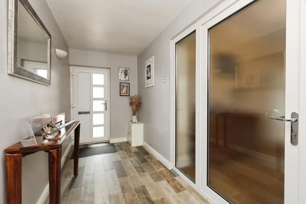 Swinston Hill Road, Dinnington, Sheffield, photo 2