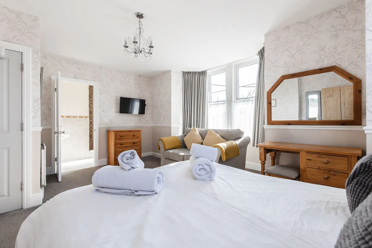 Six Bedroom Period Home in Hunstanton, photo 14