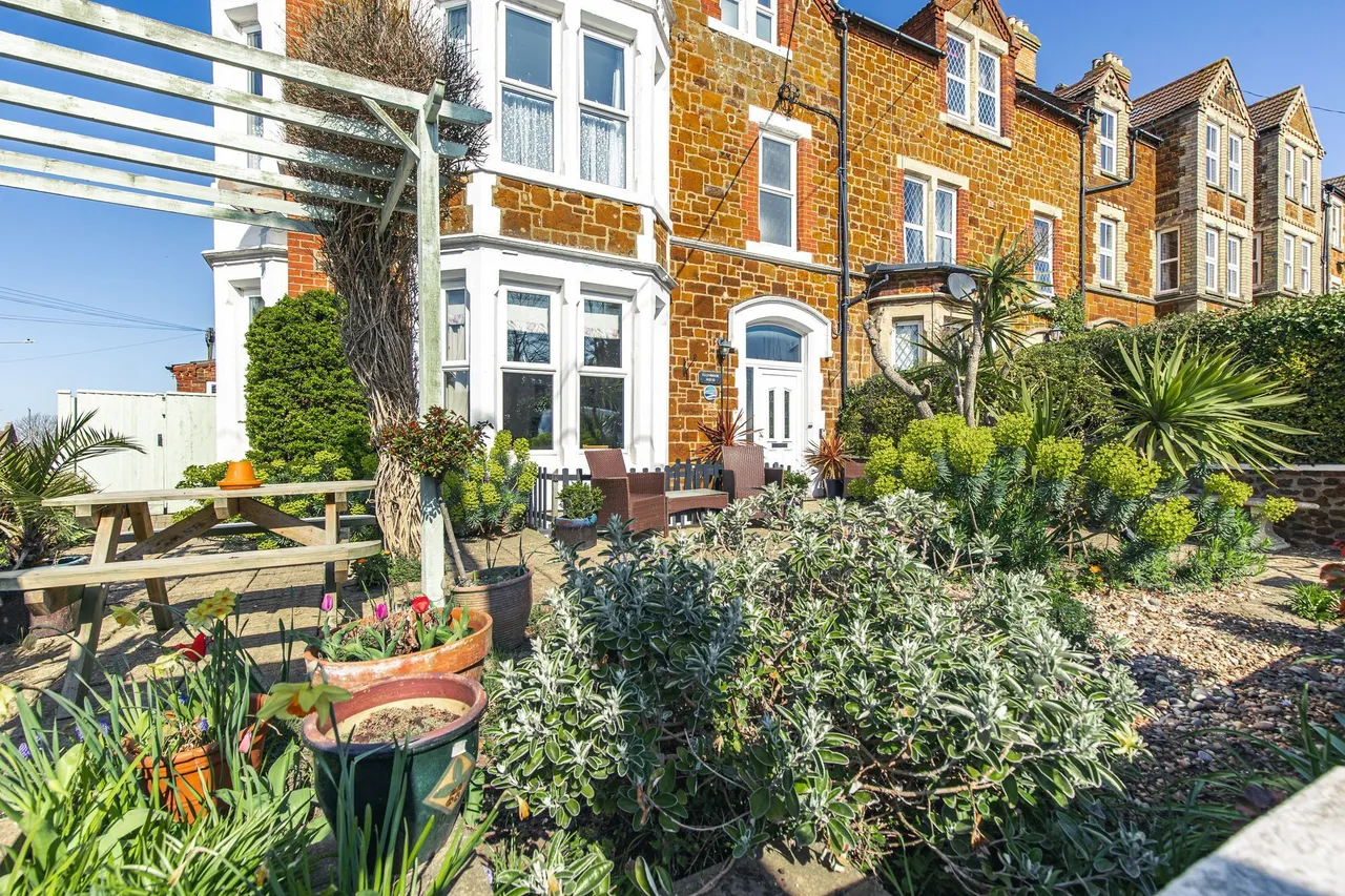 Six Bedroom Period Home in Hunstanton, photo 18