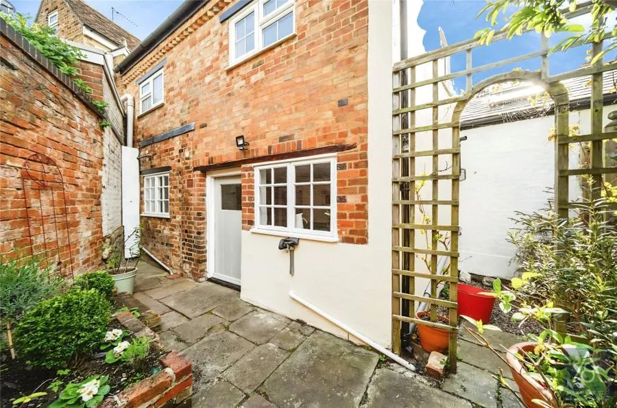 Bristle Hill, Buckingham, MK18, photo 18