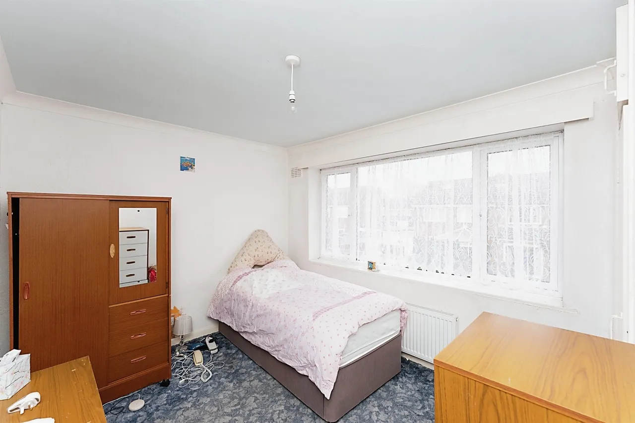 Woodsome Drive, Whitby, Ellesmere Port, photo 11