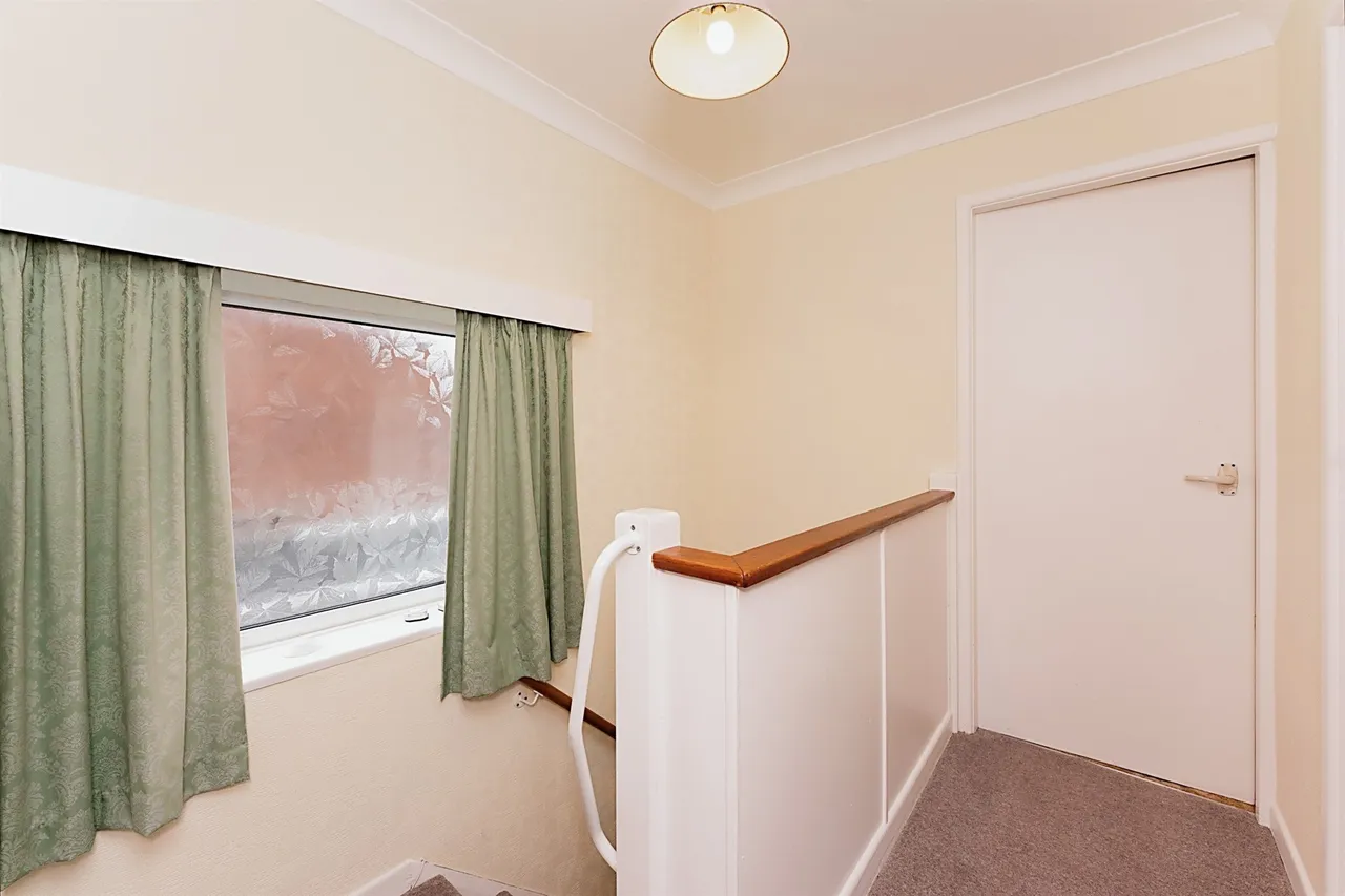 Woodsome Drive, Whitby, Ellesmere Port, photo 8