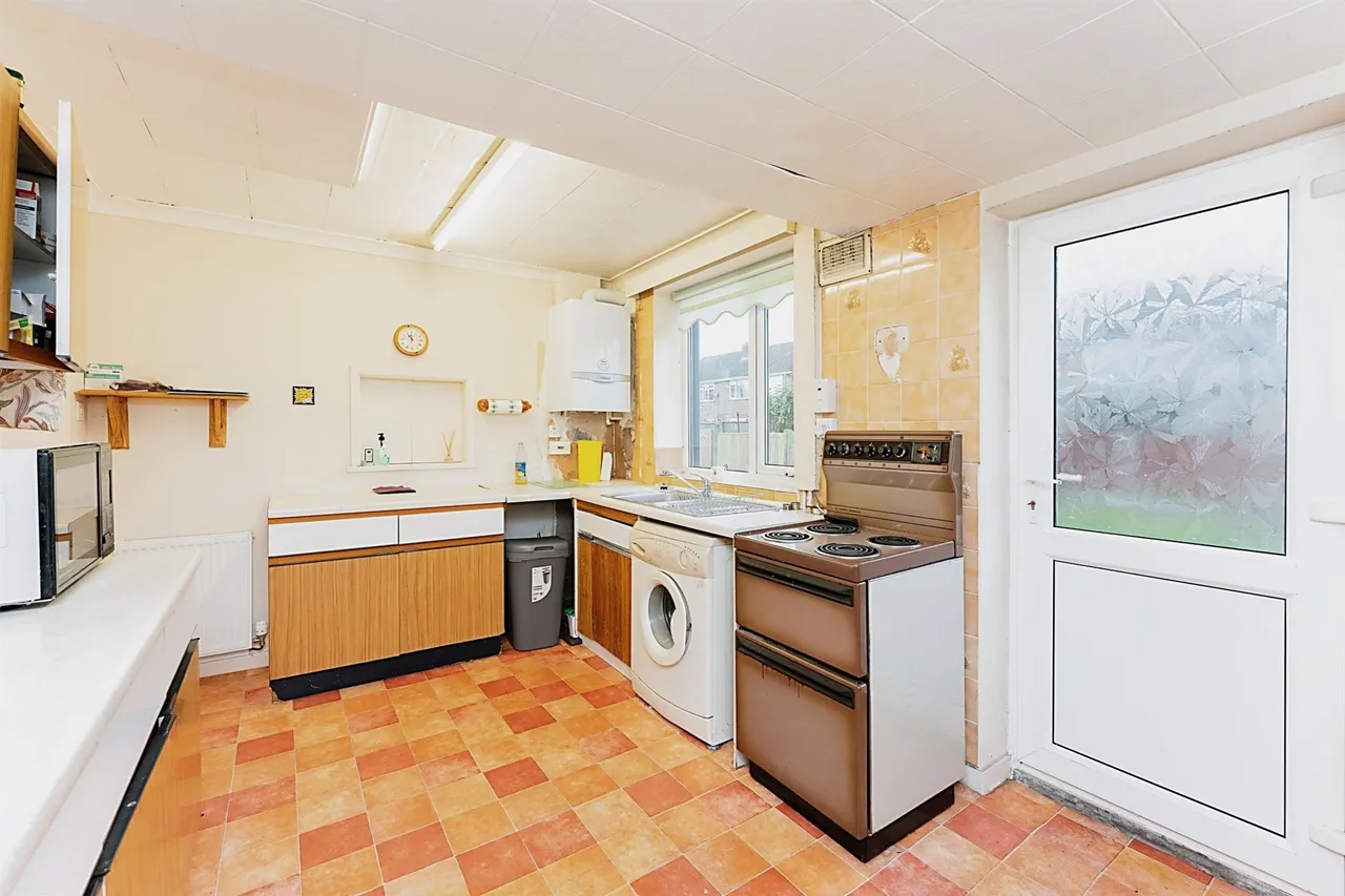 Woodsome Drive, Whitby, Ellesmere Port, photo 3