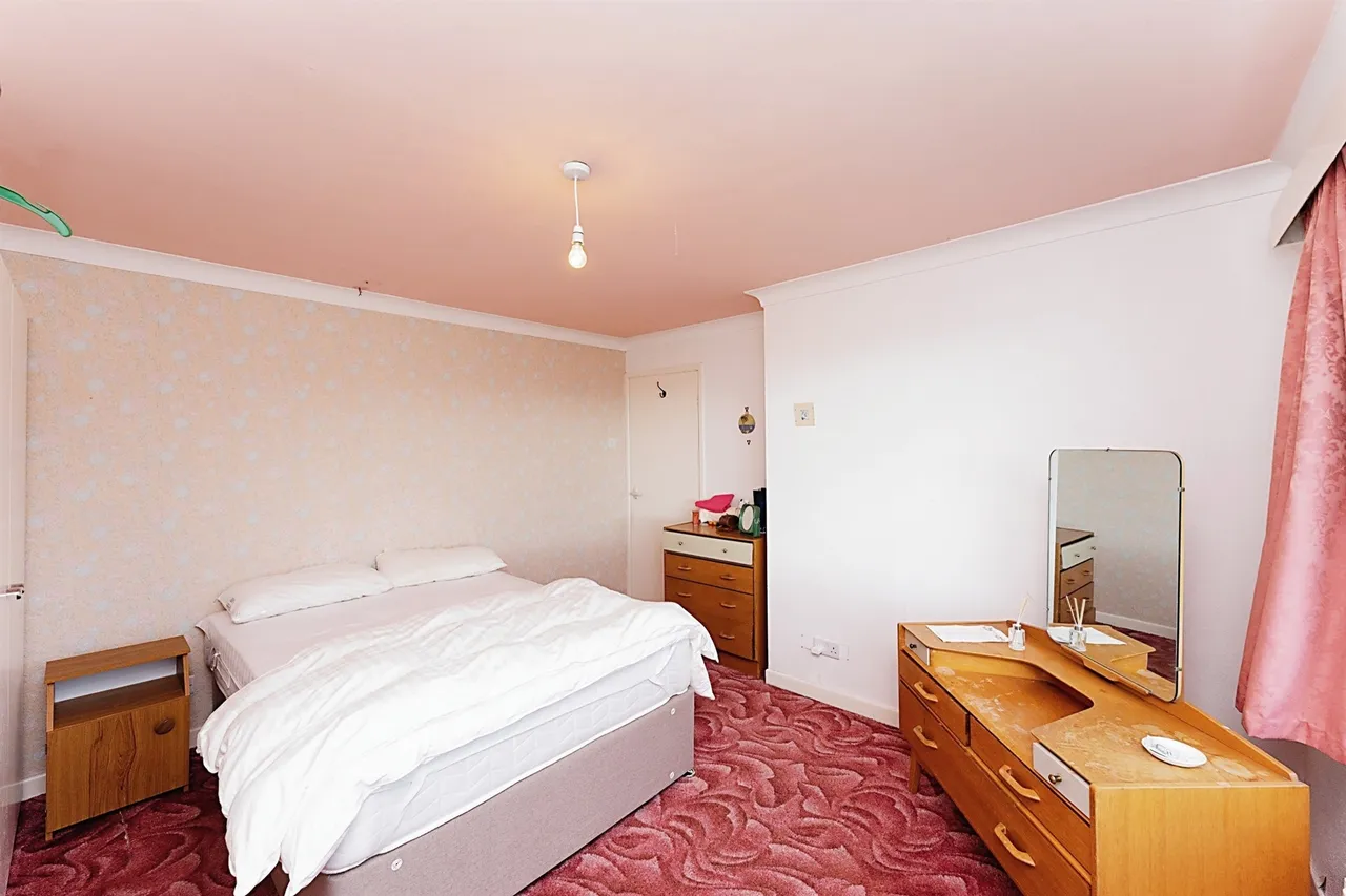 Woodsome Drive, Whitby, Ellesmere Port, photo 9