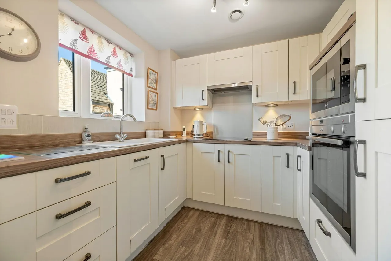 Stukeley Court, Stamford, PE9, photo 6