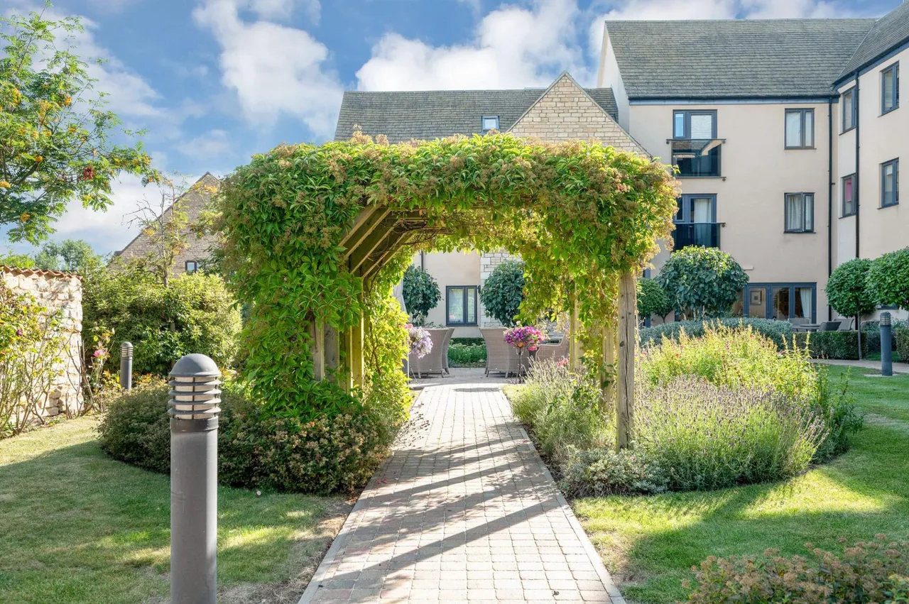 Stukeley Court, Stamford, PE9, photo 14