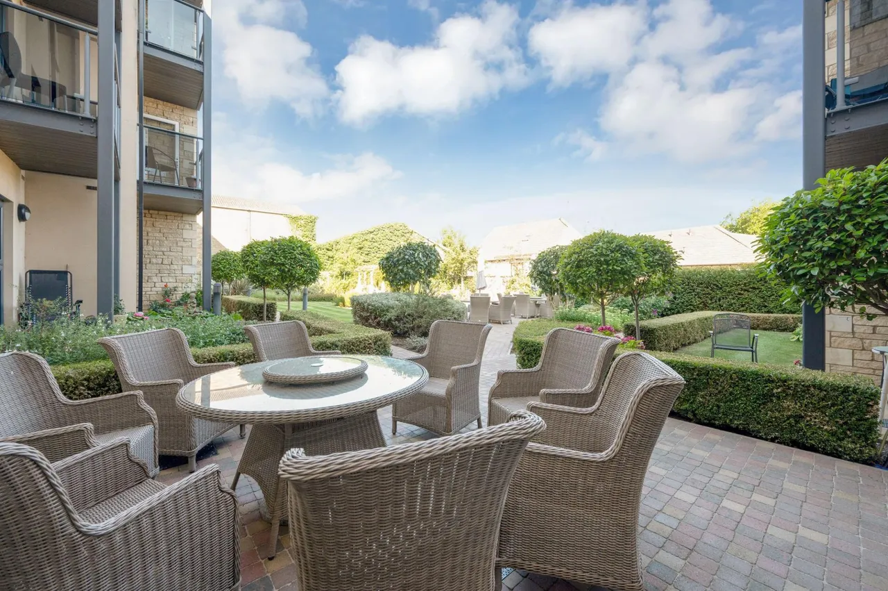 Stukeley Court, Stamford, PE9, photo 15
