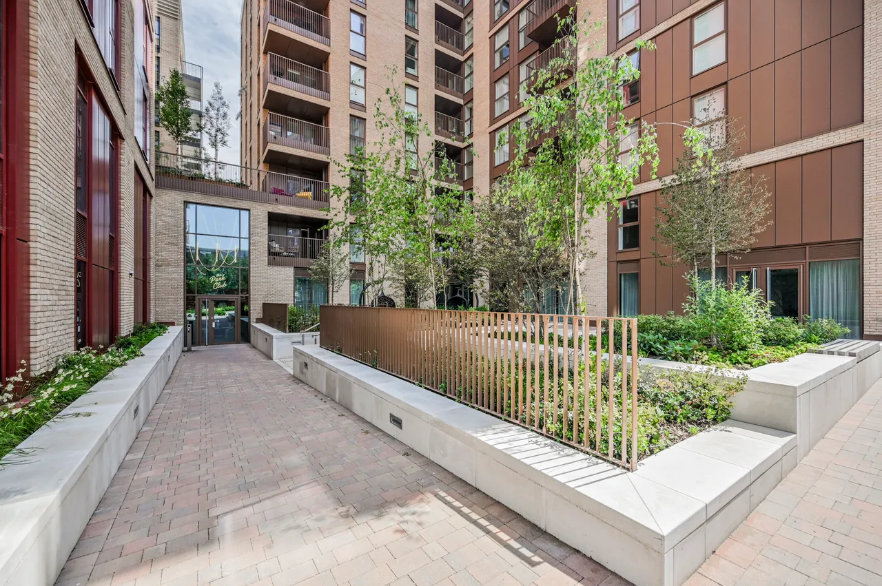 Flat 2, Dovecote House, London, photo 12