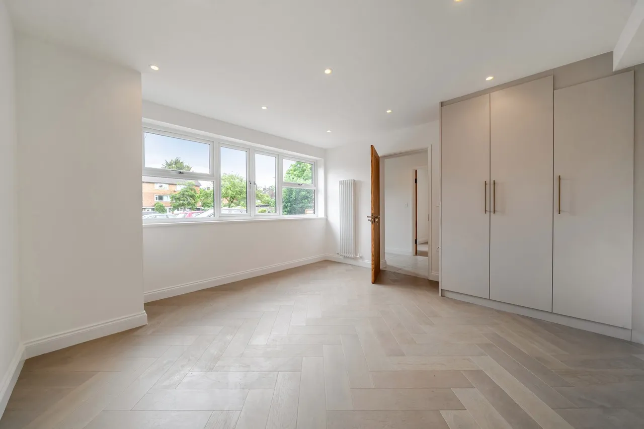 Courtlands Avenue, SE12, photo 7
