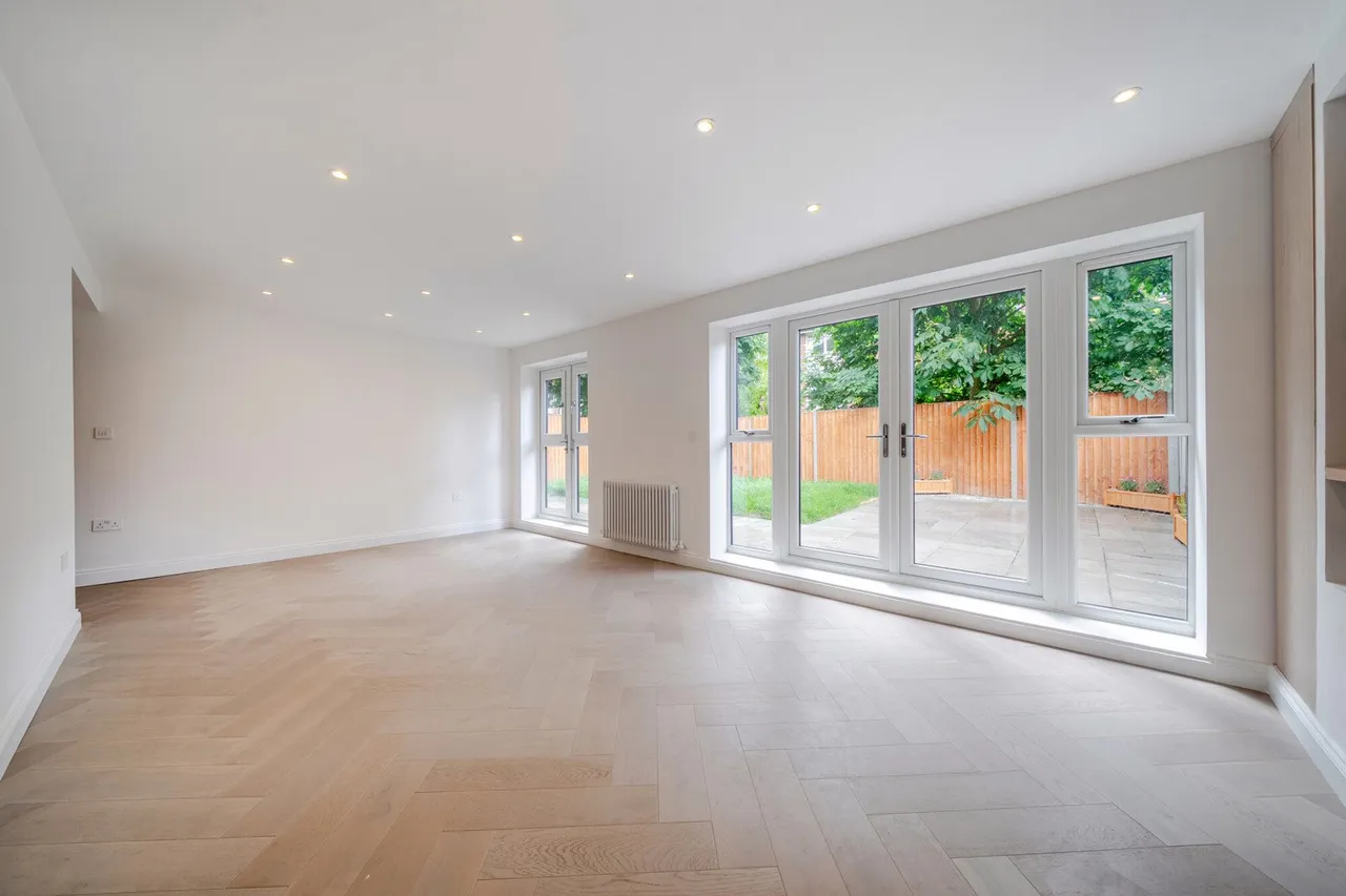 Courtlands Avenue, SE12, photo 9