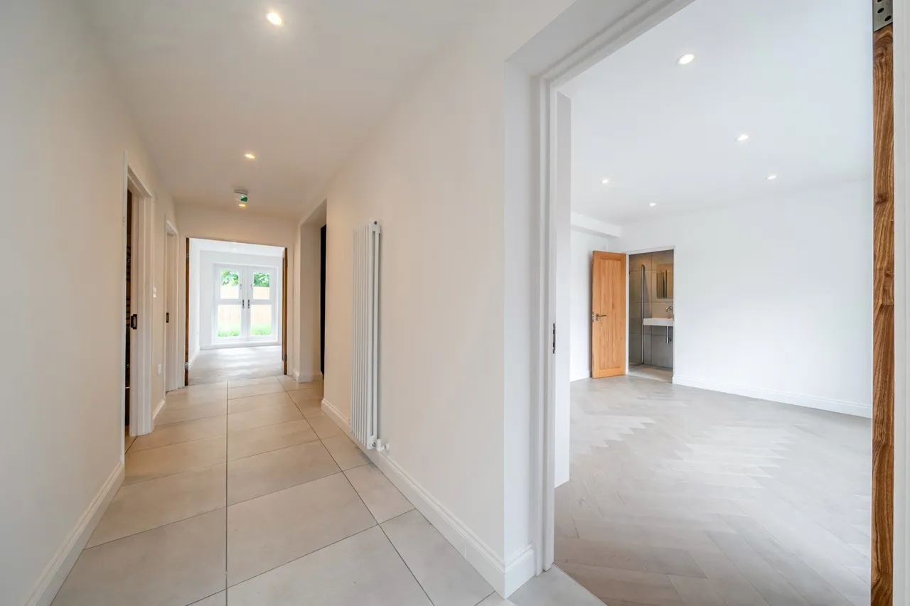 Courtlands Avenue, SE12, photo 17