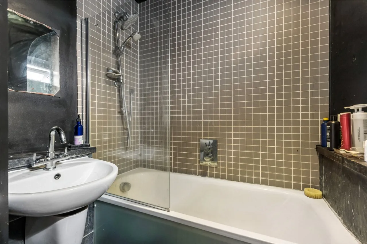 Mount Pleasant Road, London, N17, photo 16