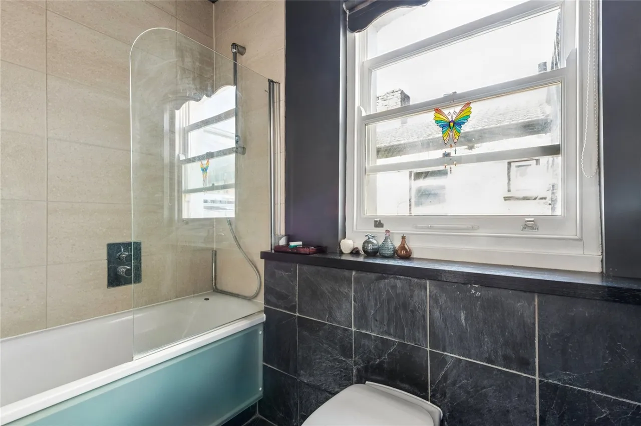 Mount Pleasant Road, London, N17, photo 18