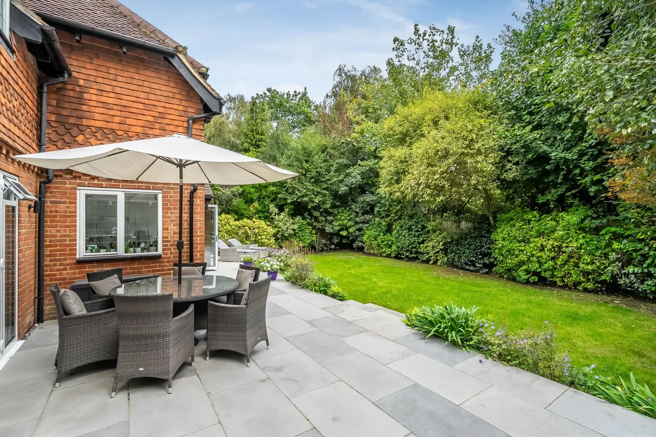 Woodham Lock, West Byfleet, KT14, photo 41