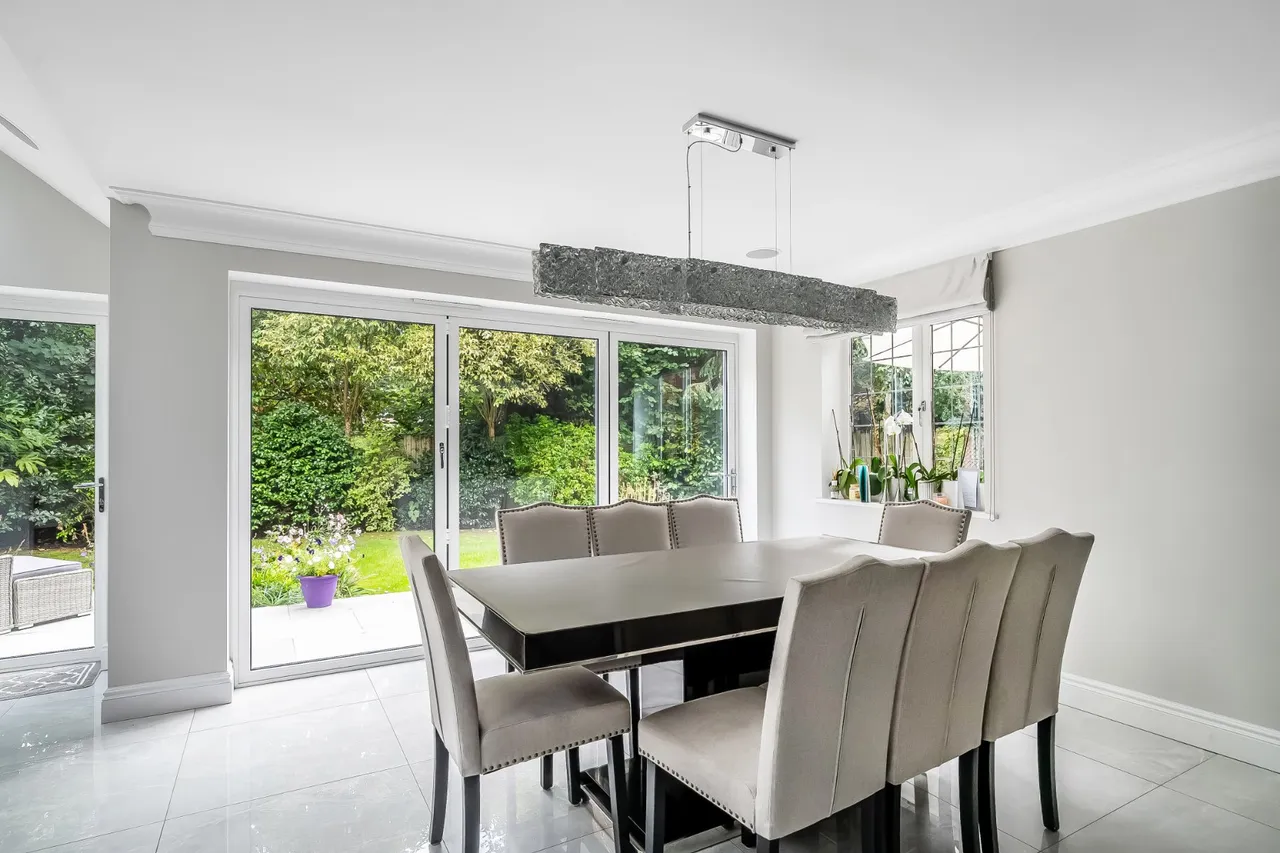 Woodham Lock, West Byfleet, KT14, photo 18