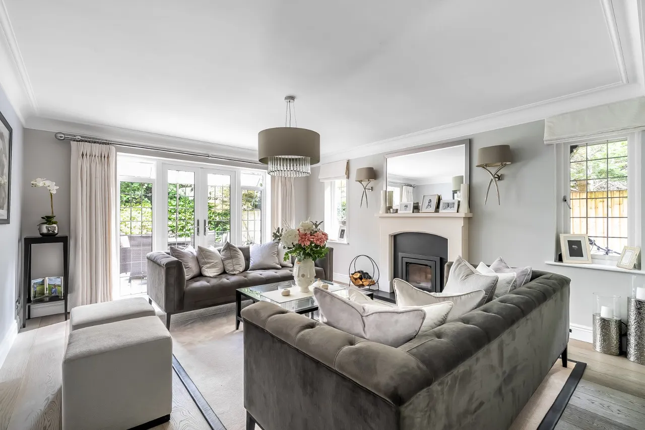 Woodham Lock, West Byfleet, KT14, photo 9