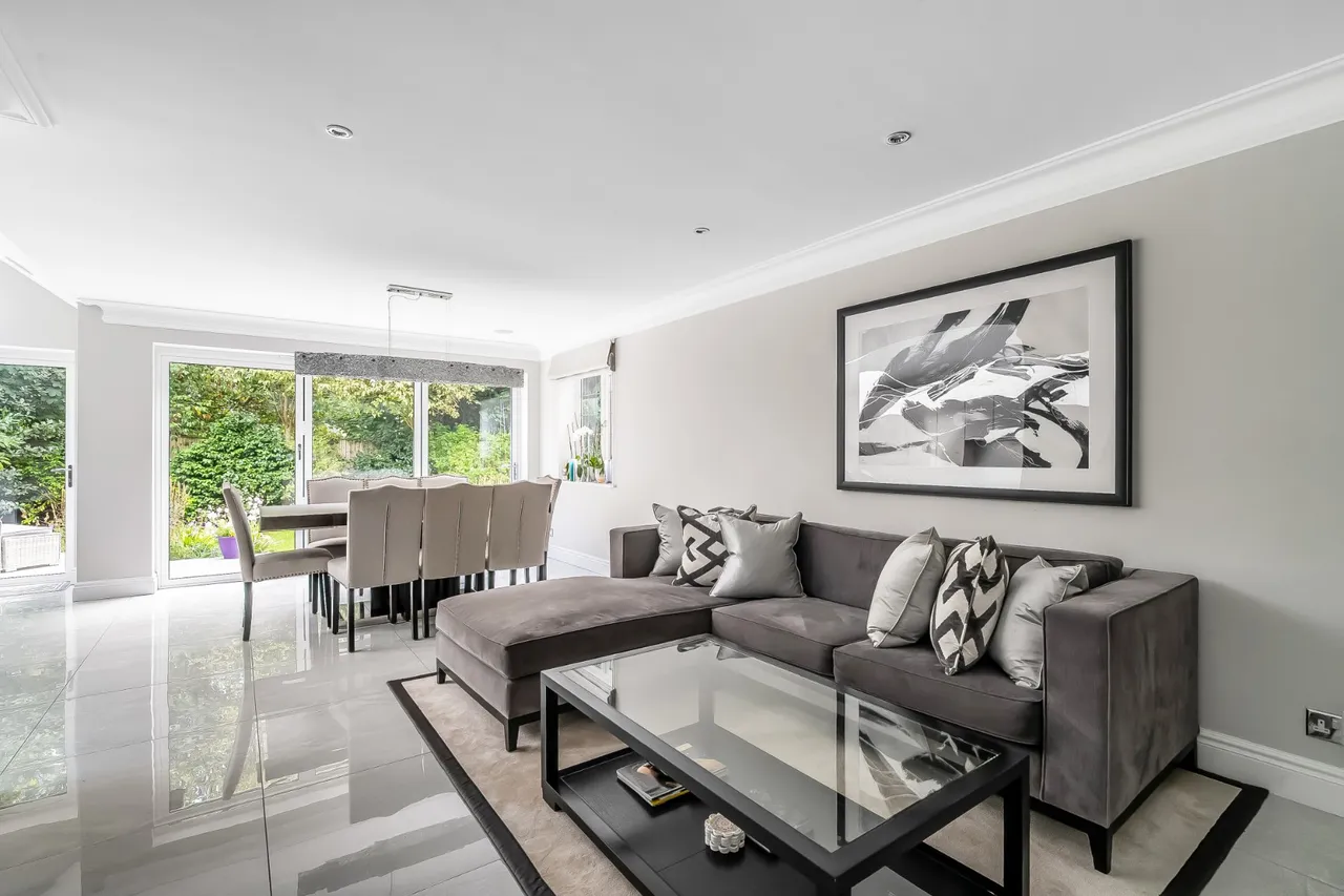 Woodham Lock, West Byfleet, KT14, photo 15