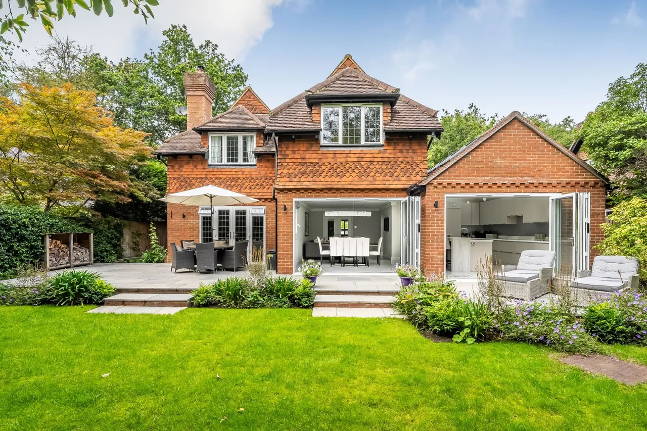 Woodham Lock, West Byfleet, KT14, photo 40