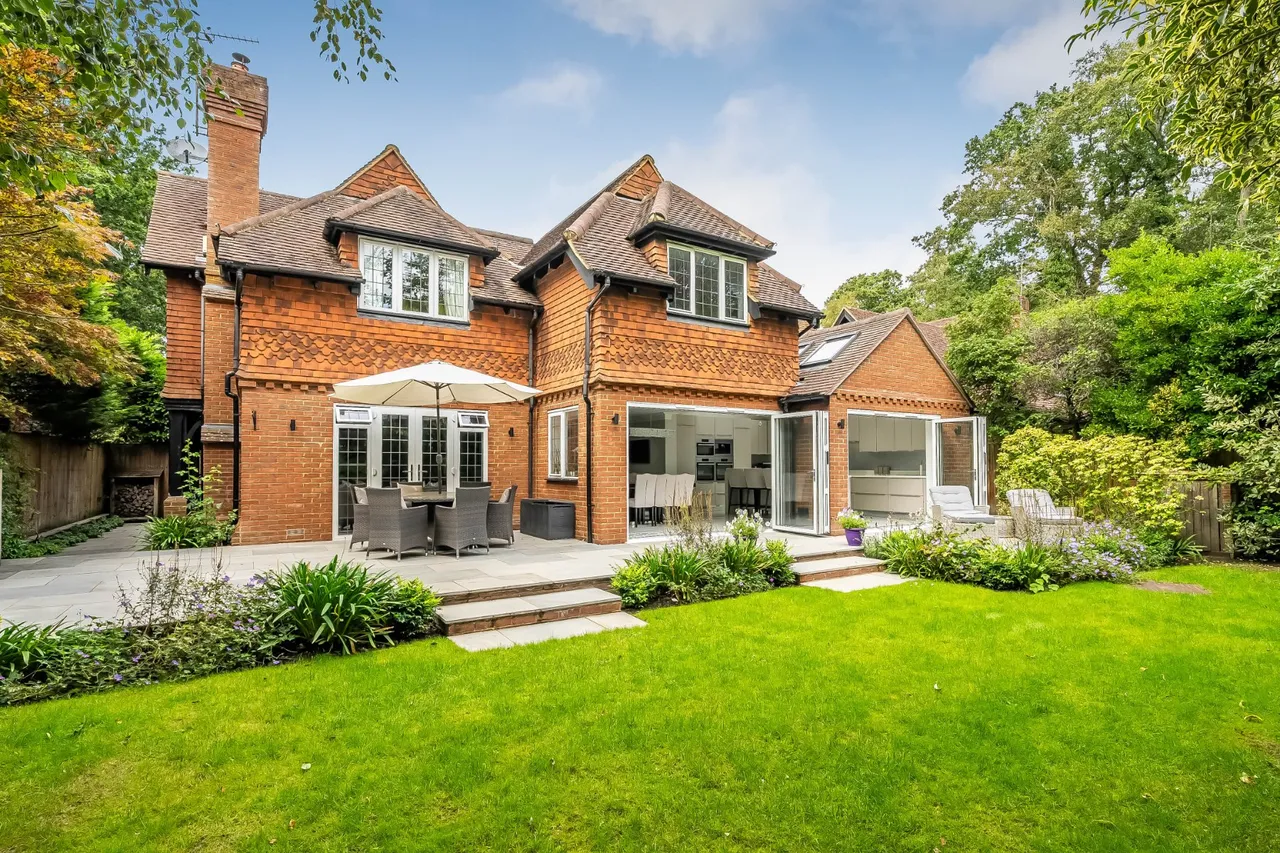 5 bed house for sale, Woodham Lock, West Byfleet, KT14