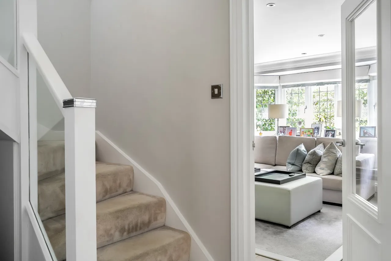 Woodham Lock, West Byfleet, KT14, photo 25