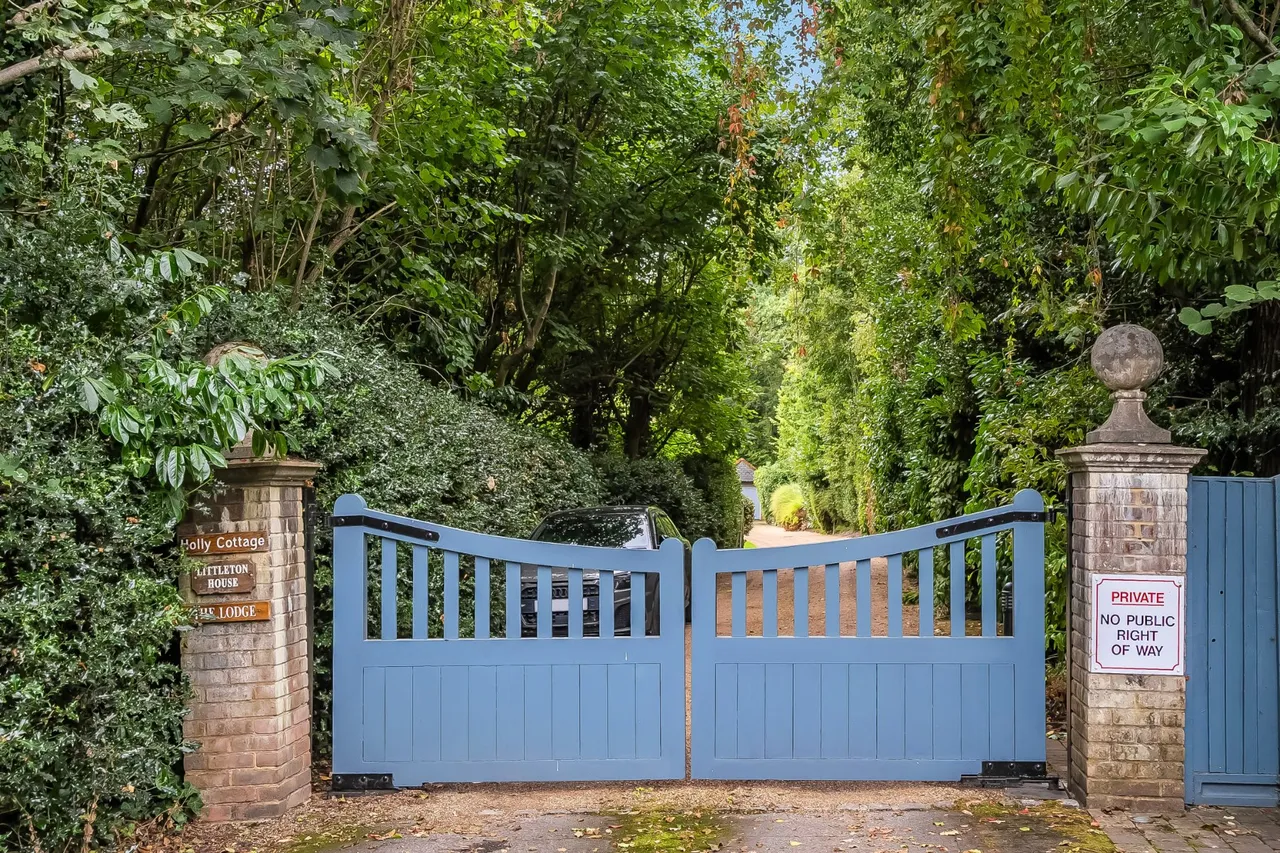 Woodham Lock, West Byfleet, KT14, photo 43
