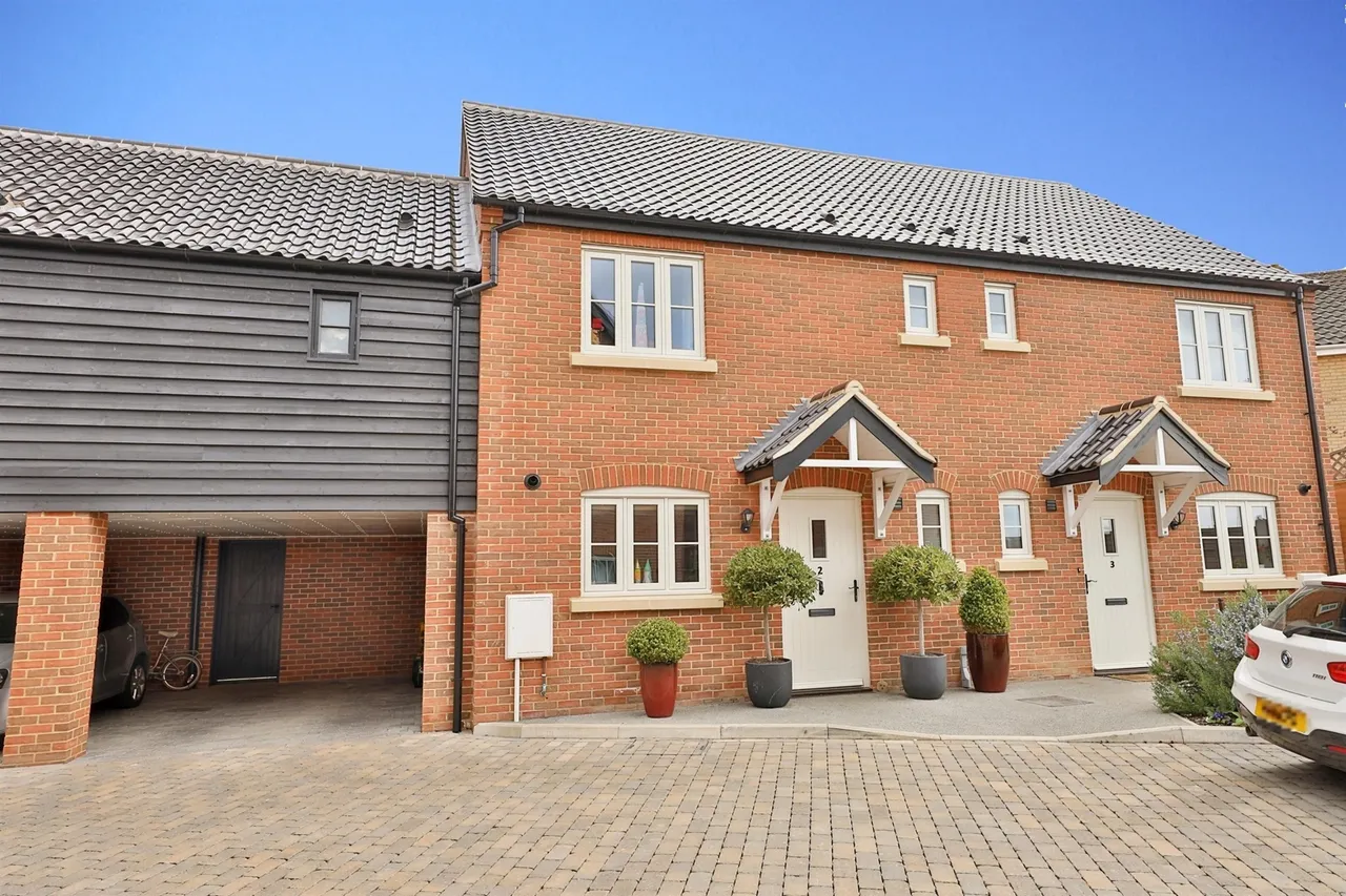 2 bed house for sale — Church Lane, Norwich