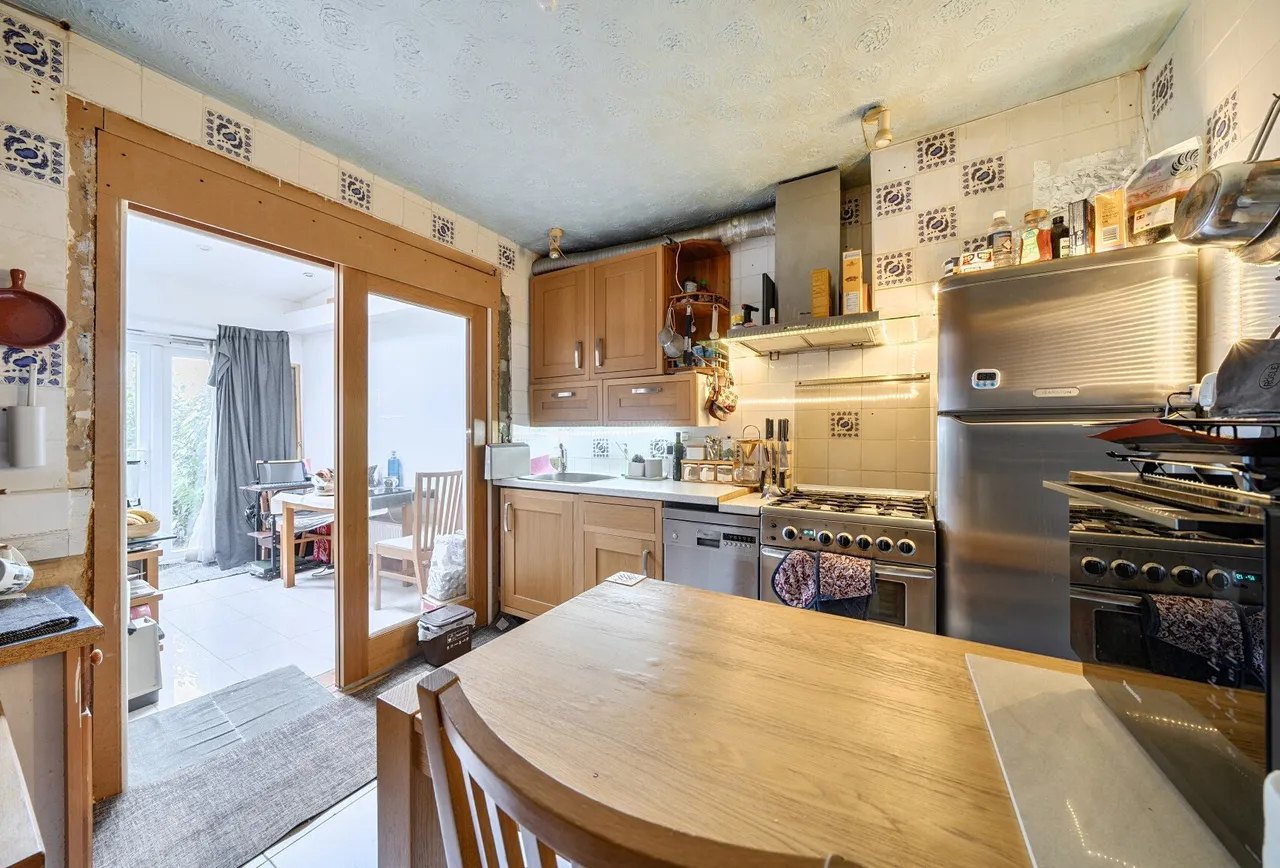 Roche Walk, Carshalton, SM5 1DA, photo 3