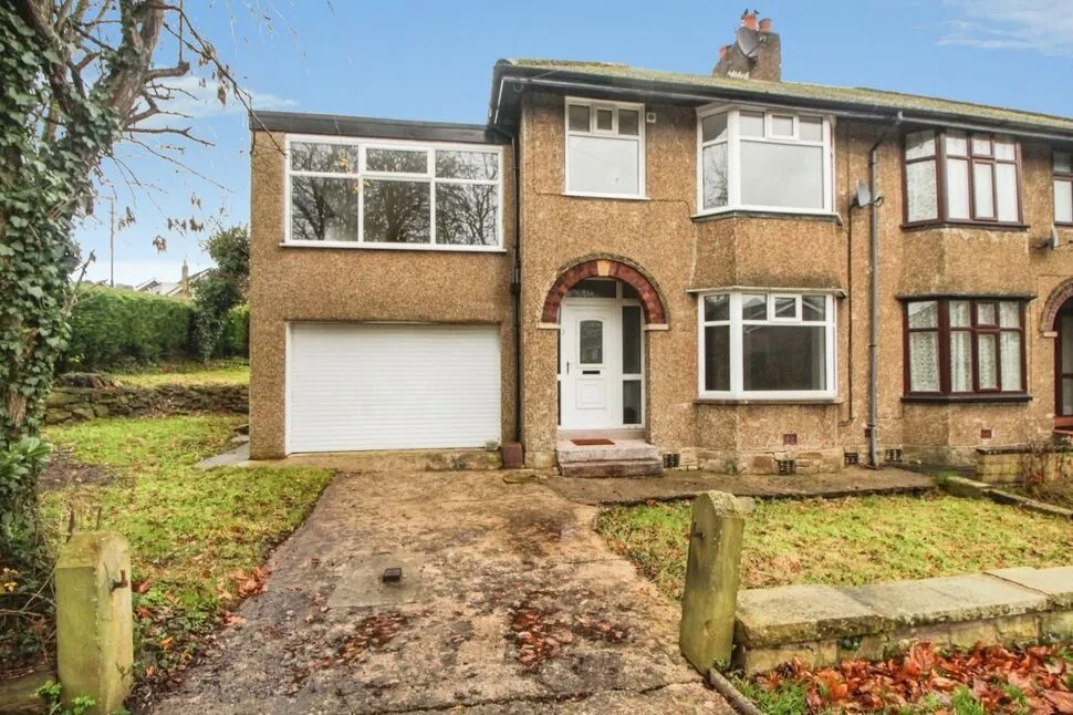 4 bed house to rent, Ashleigh Avenue, Glossop, SK13