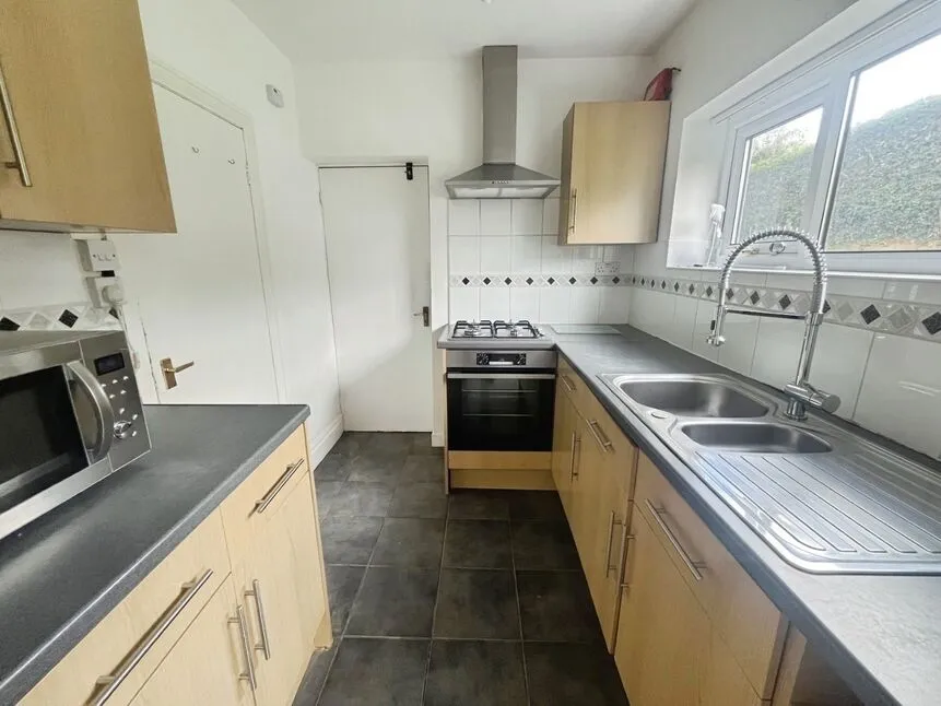 Ashleigh Avenue, Glossop, SK13, photo 4