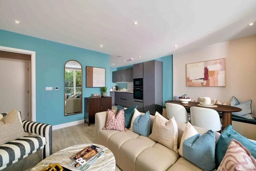 Lytton Way, SG1, photo 2