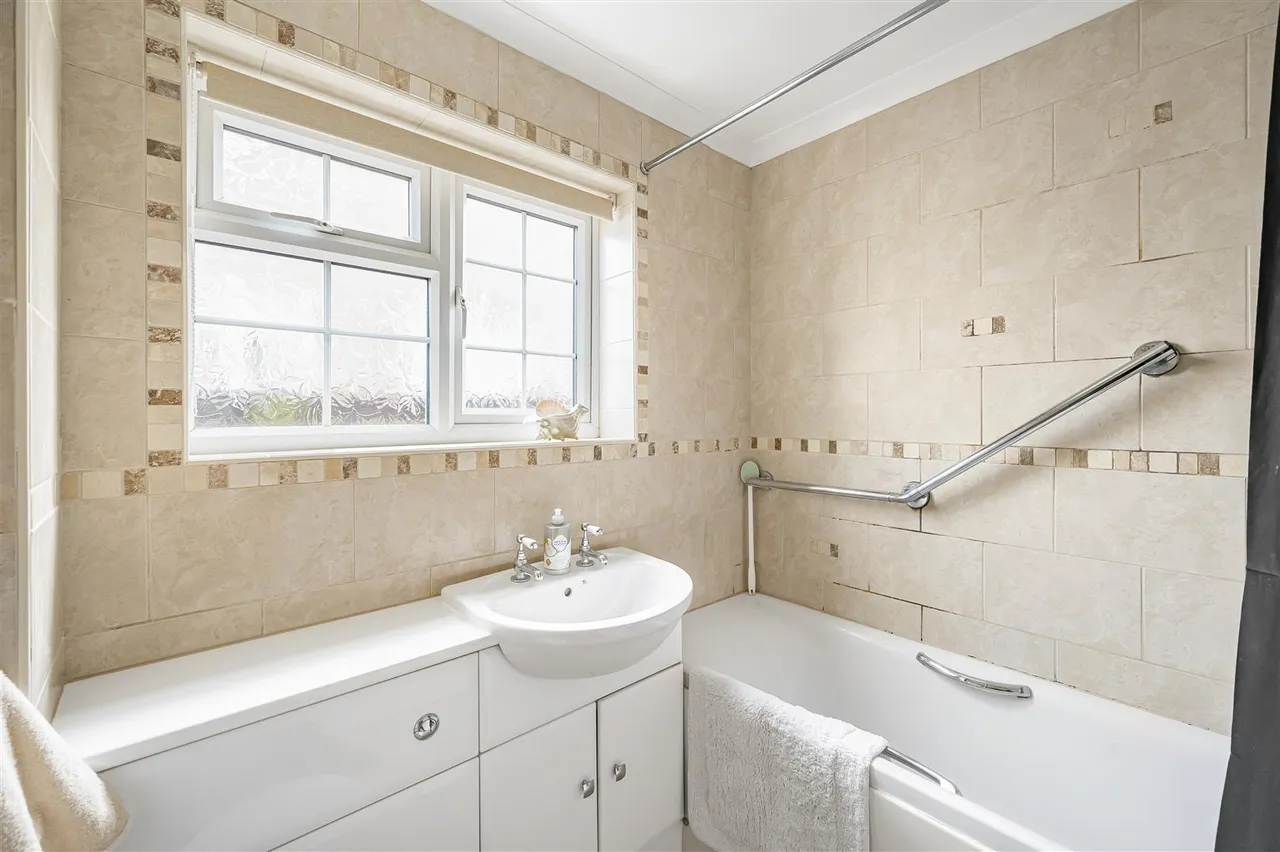 Beacon Drive, Seaford, photo 12