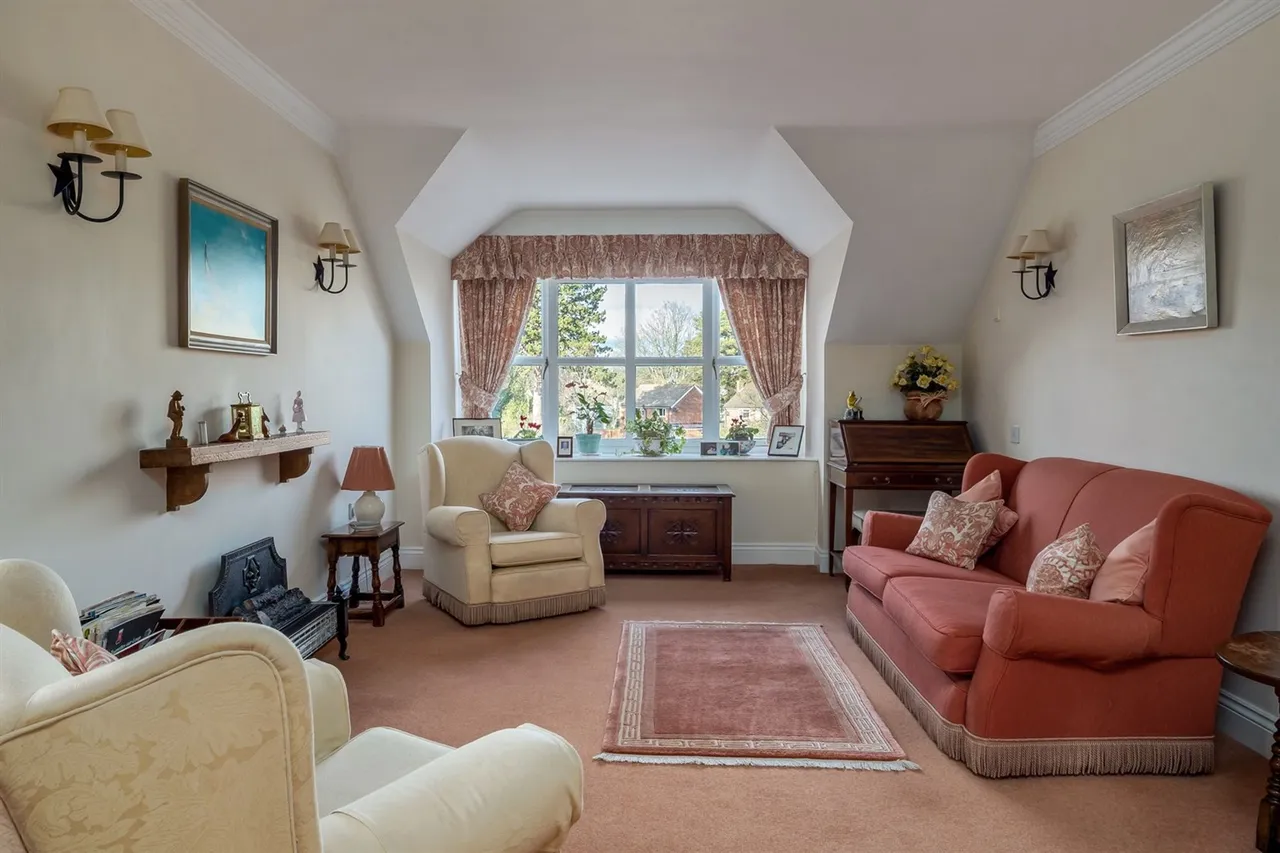 Shirleys Drive, Macclesfield, photo 5
