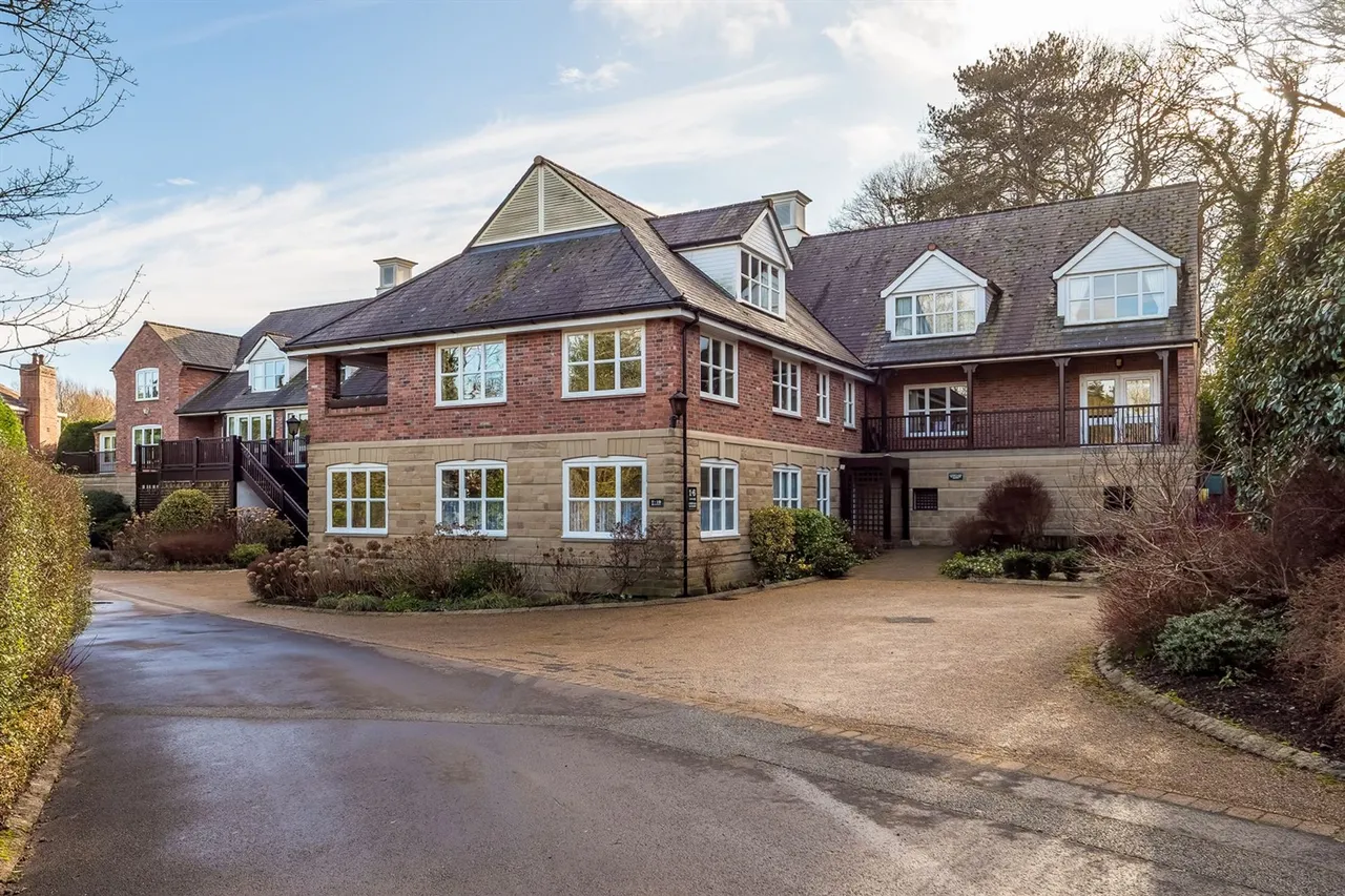 Shirleys Drive, Macclesfield, photo 17