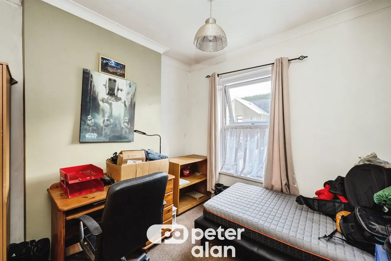 Thomas Terrace, Neath, SA11, photo 8