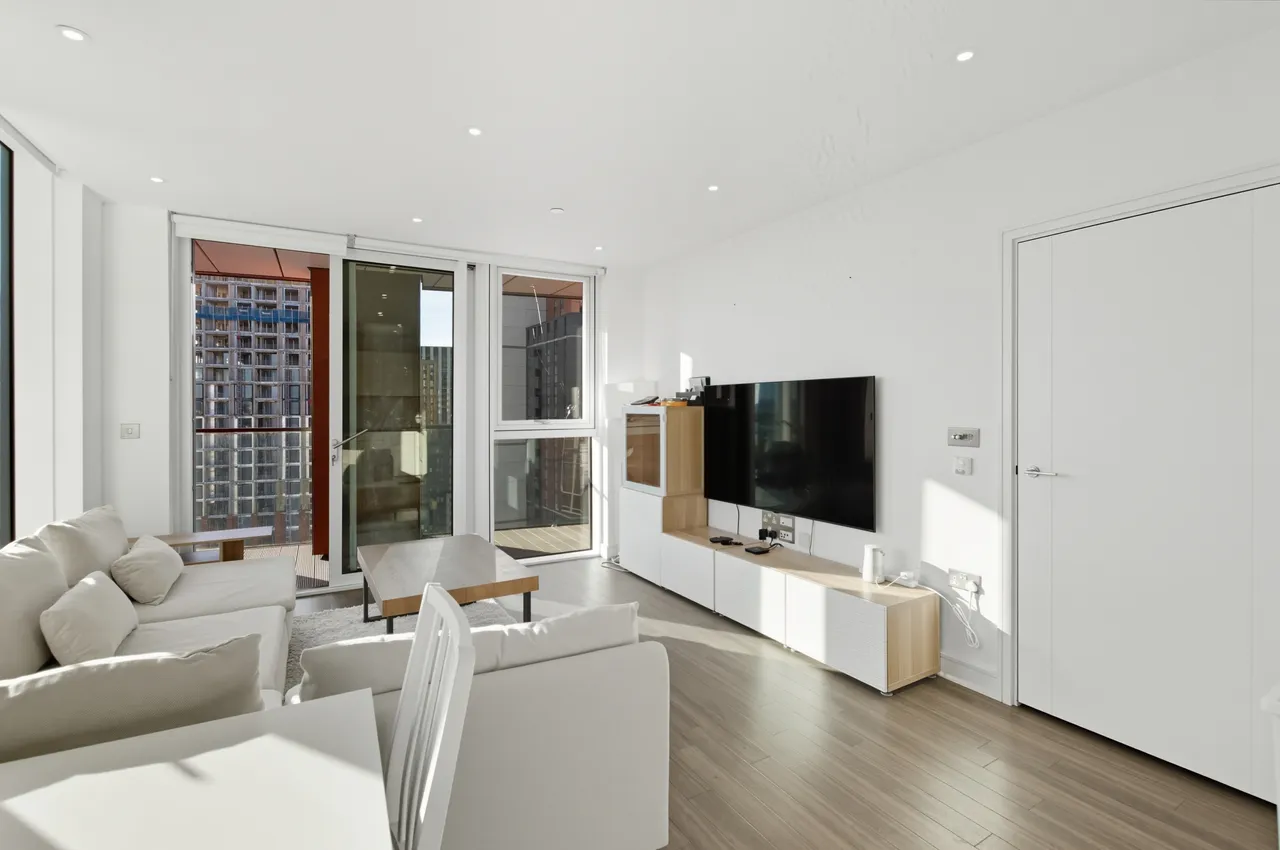 Hebden Place, Nine Elms Point, SW8, photo 3