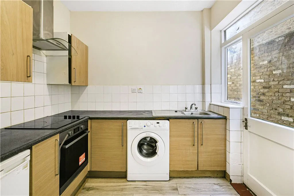 Norfolk House Road, London, SW16, photo 5