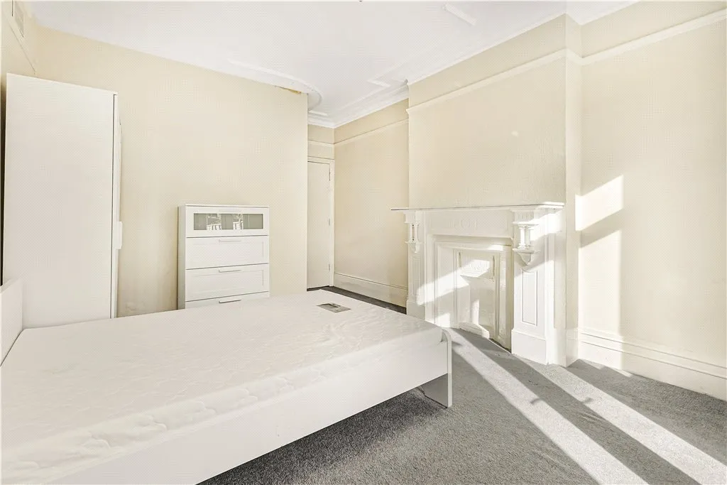 Norfolk House Road, London, SW16, photo 10