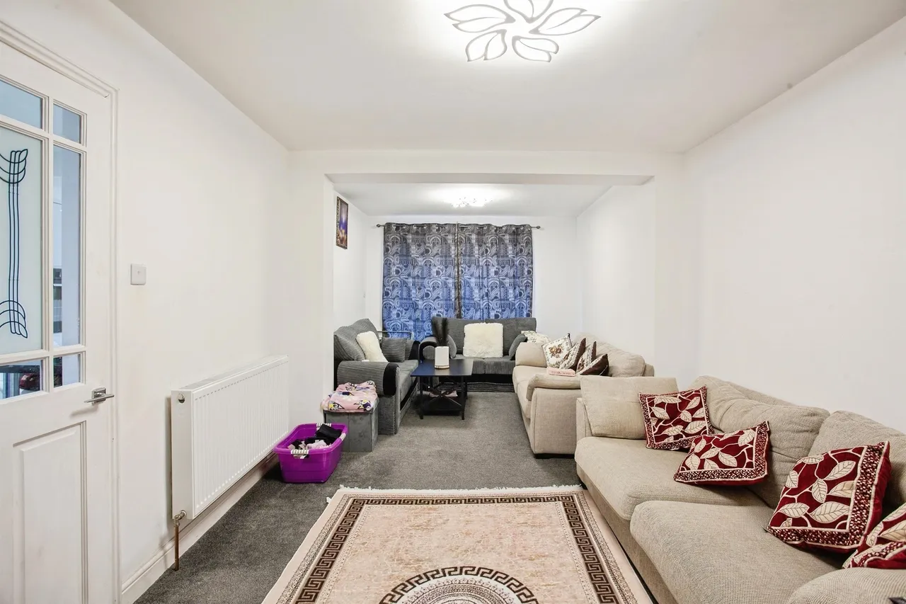 Chapel Avenue, Brampton, Barnsley, photo 7