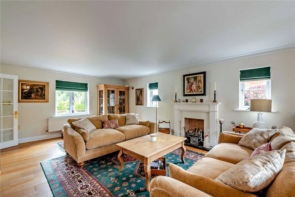 Hollycroft, Ashford Hill, RG19, photo 3