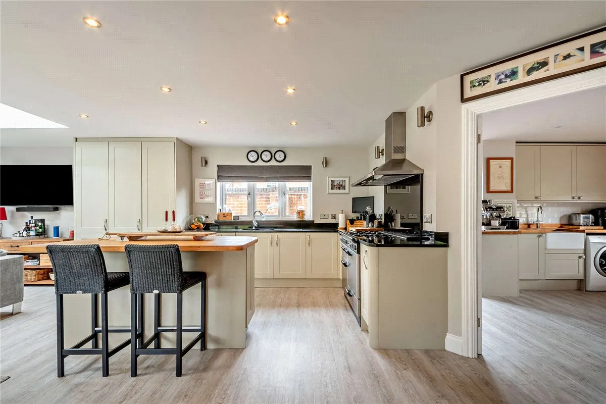 Hollycroft, Ashford Hill, RG19, photo 9