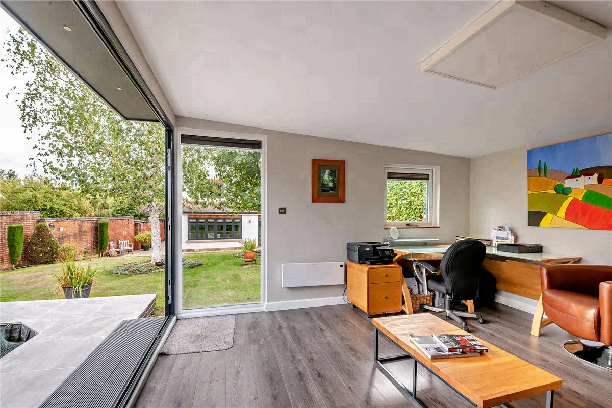 Hollycroft, Ashford Hill, RG19, photo 25