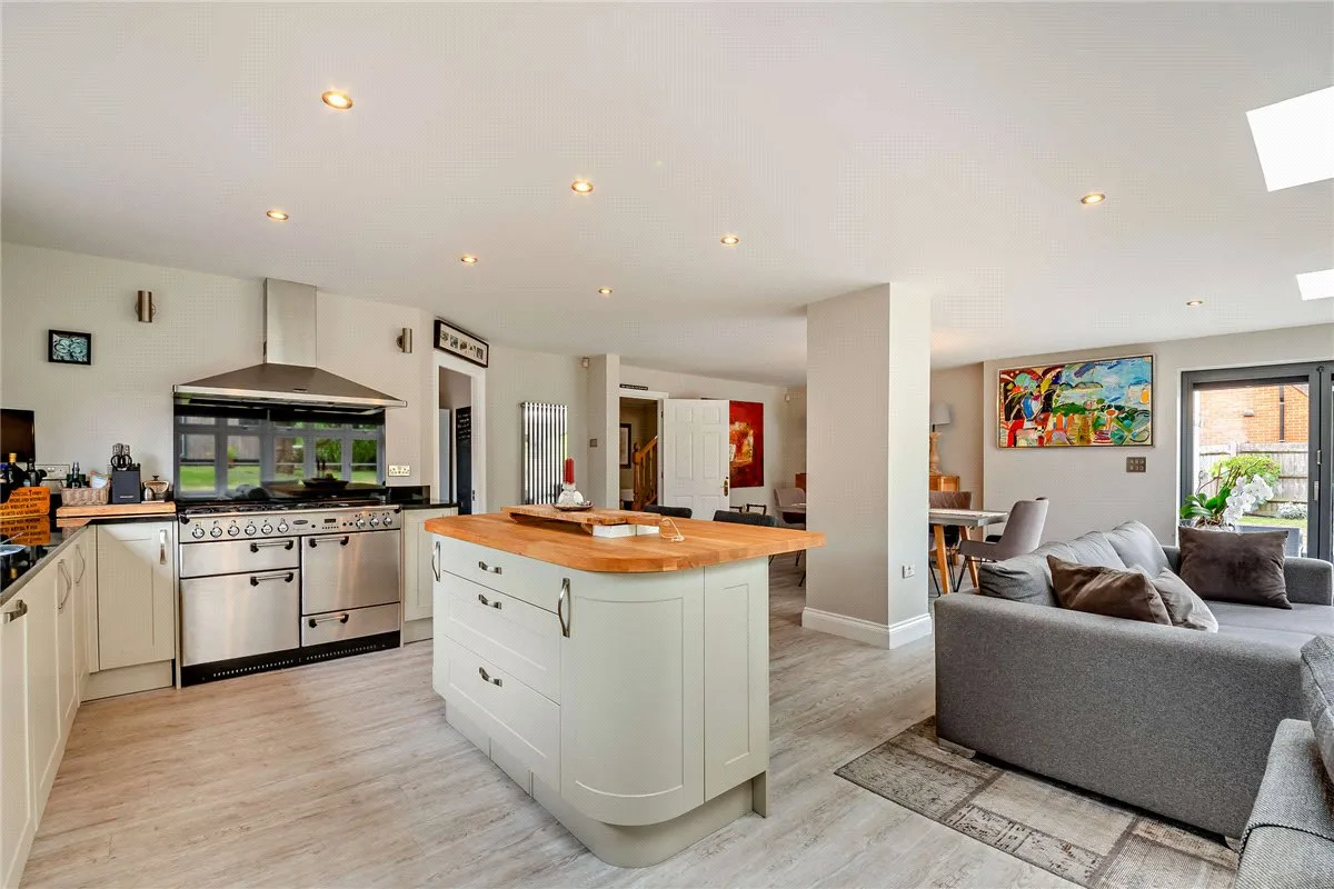 Hollycroft, Ashford Hill, RG19, photo 7