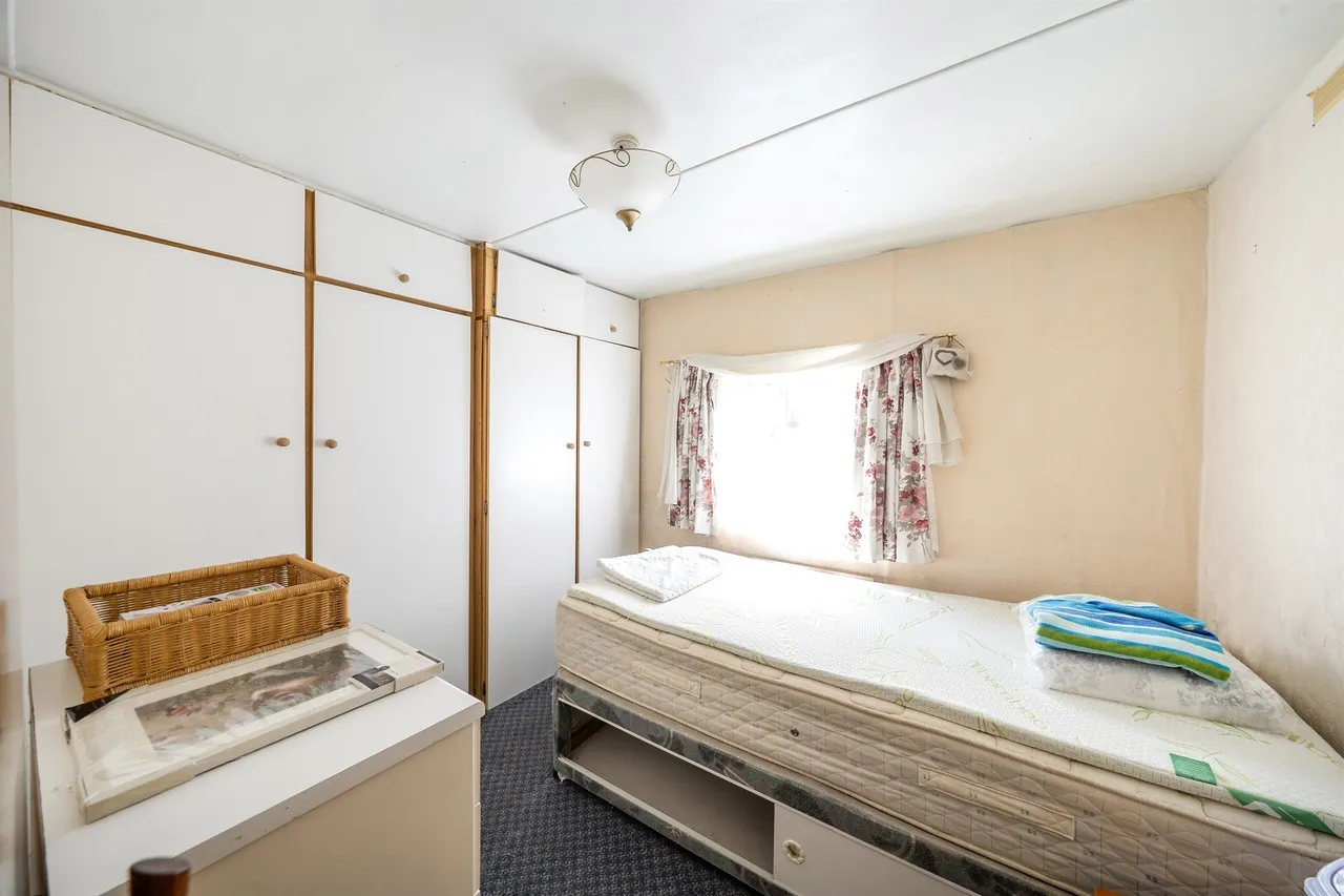 Caravan Site, St. Albans, photo 7