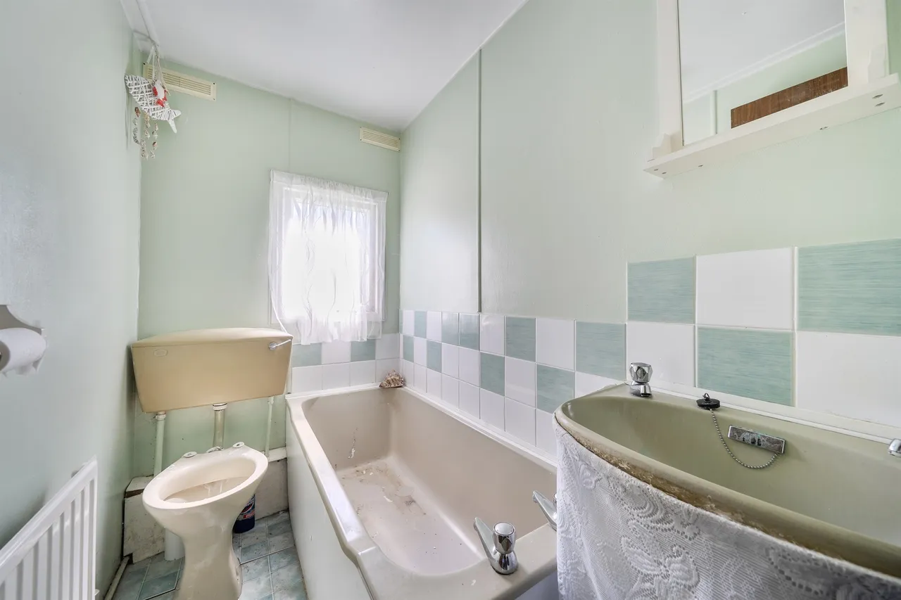 Caravan Site, St. Albans, photo 9