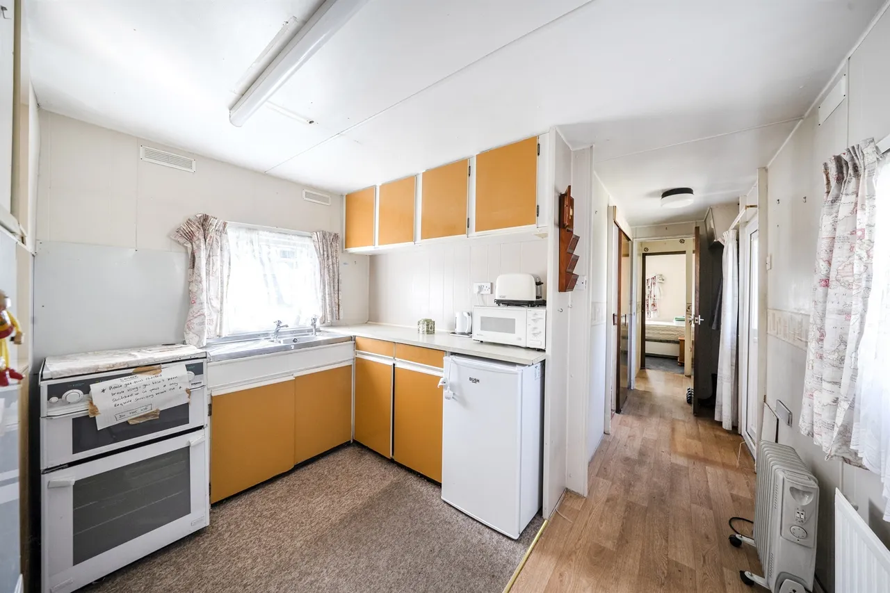 Caravan Site, St. Albans, photo 5